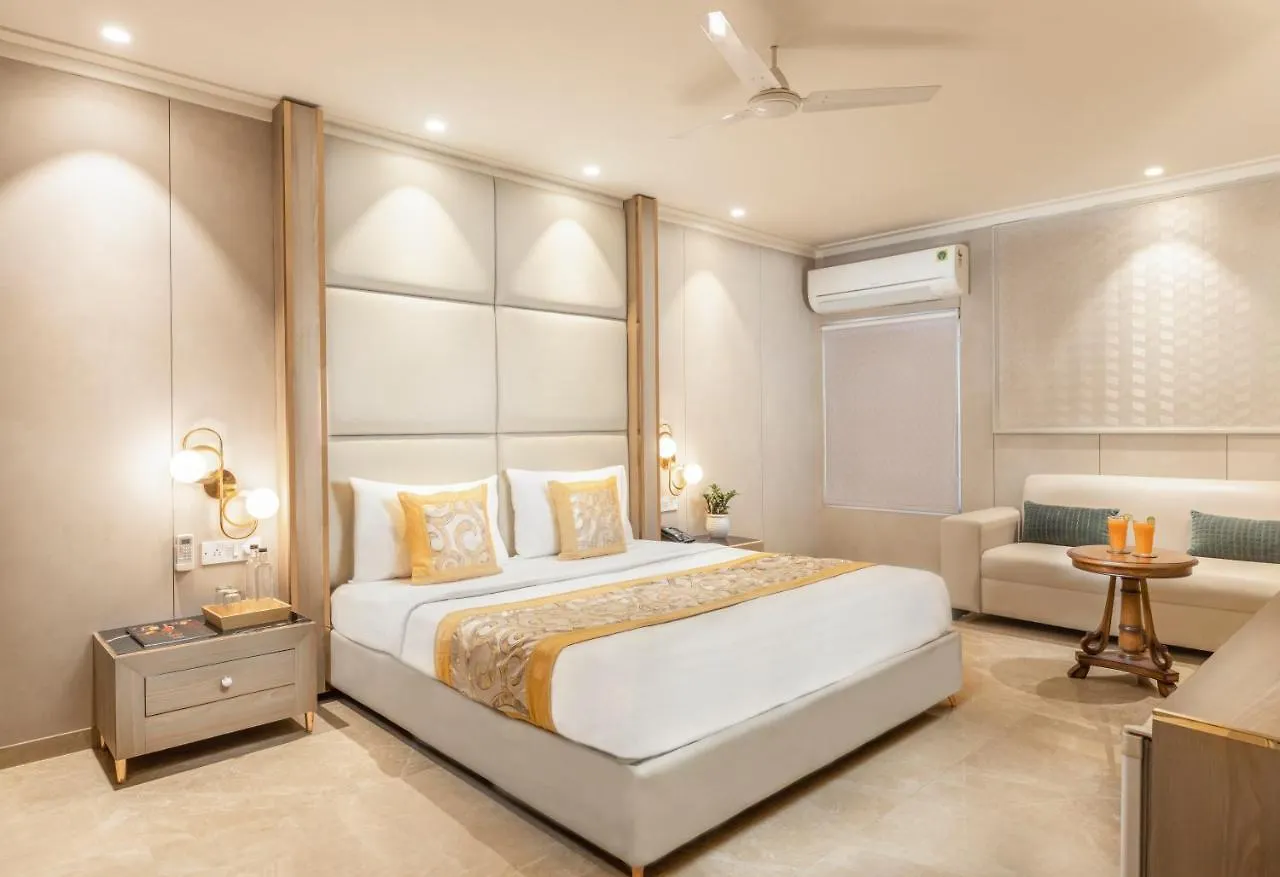 Hotel Star By Star Group- Near Delhi Airport New Delhi 3*,
